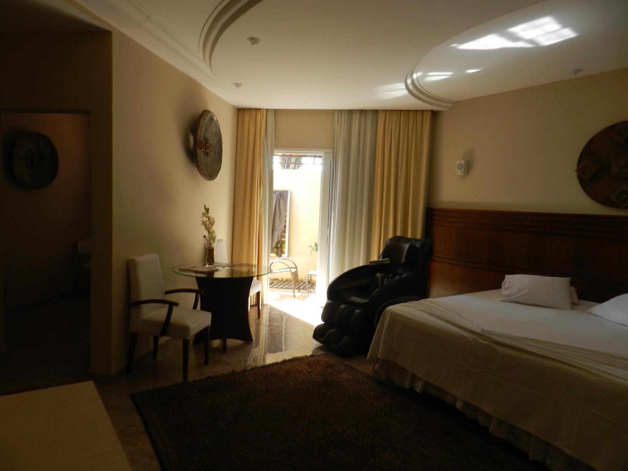Paradise Inn Hotel Катандува Екстериор снимка